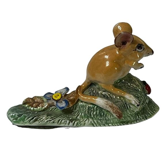 Vtg Big Eared Mouse Ladybug Flower Figure Signed Basil Matthews Animal Figurine - Picture 2 of 12
